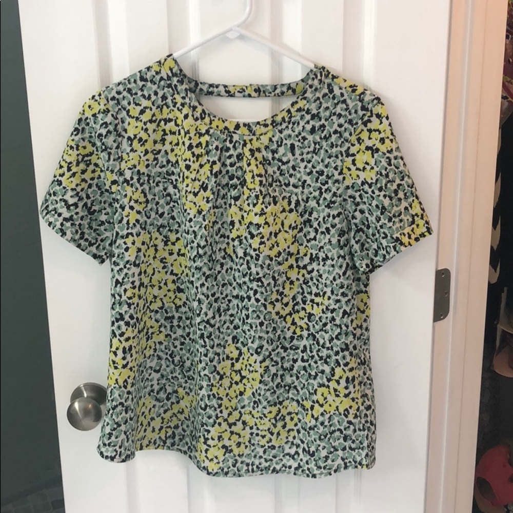 Banana Republic short sleeved Blouse